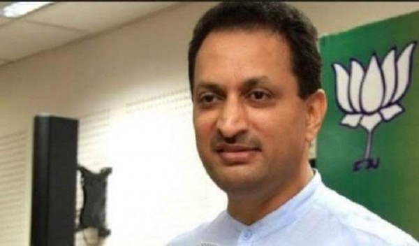 हेगड़े के महात्मा गांधी वाले बयान पर BJP सख्त