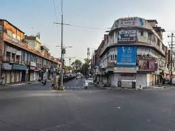 यूपी: लॉकडाउन का उल्लंघन करने पर सख्त हुई सरकार,