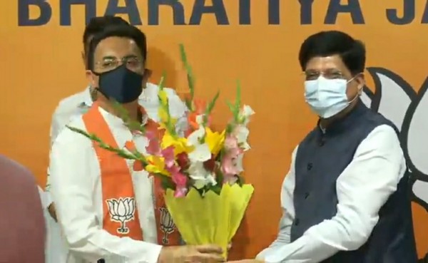 यूपी चुनाव से पहले बड़ा उलटफेर,कांग्रेस छोड़ बीजेपी में शामिल हुए पूर्व केंद्रीय मंत्री जितिन प्रसाद