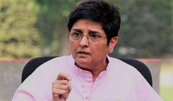 मैं समानांतर सरकार नहीं चला रही बल्कि प्रशासन का हिस्सा हूं: किरण बेदी