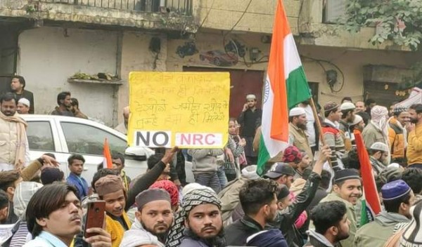 रेलवे को बंगाल में सीएए-NRC विरोधी प्रदर्शनों में 84 करोड़ रुपये का नुकसान हुआ